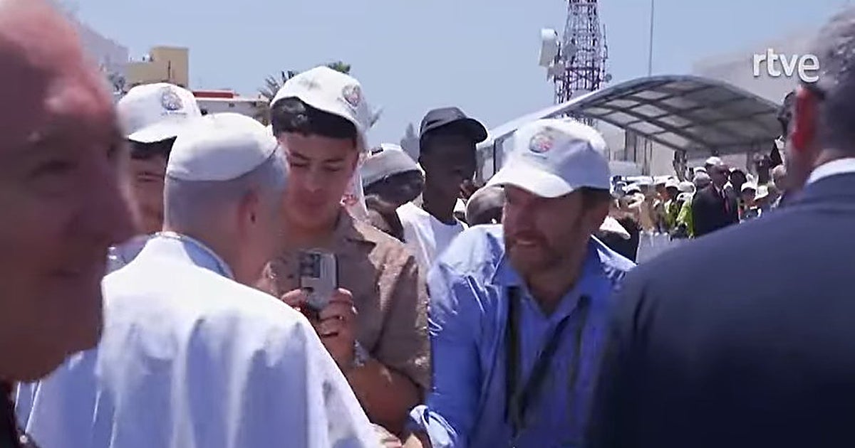 El Papa me dio la mano