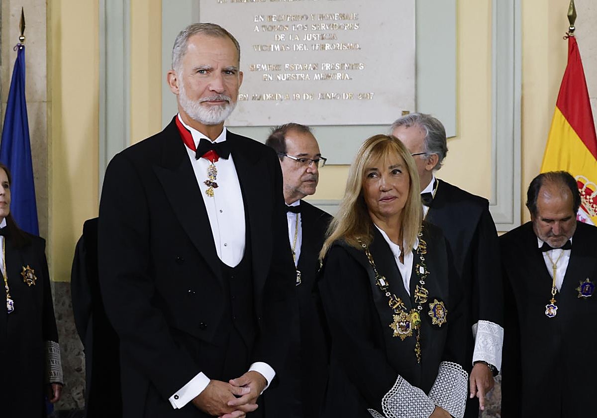 ¡Abajo los jueces y los tribunales!