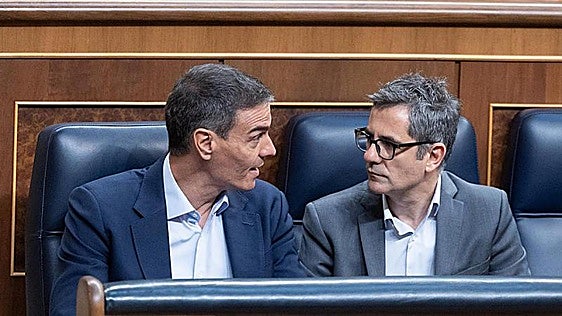 Demasiada furia para no ser una operación electoral