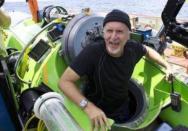El submarino inventado por James Cameron con el que bajó 33 veces a ver el Titanic y en el que se quedó atrapado en el fondo del mar