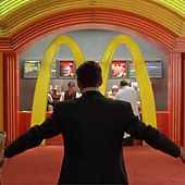 Así aparece 'Aquí no hay quien viva' en el anuncio de McDonald's que se ha hecho viral