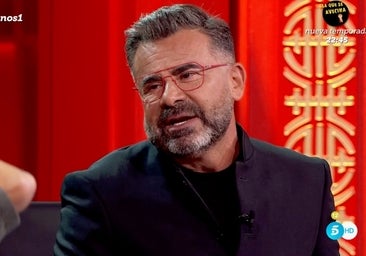 Jorge Javier Vázquez reaparece en el estreno de 'Cuentos chinos' sin pelos en la lengua y se sincera sobre su baja médica