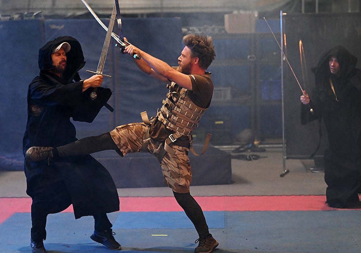 Especialistas de 'La rueda del tiempo' en acción