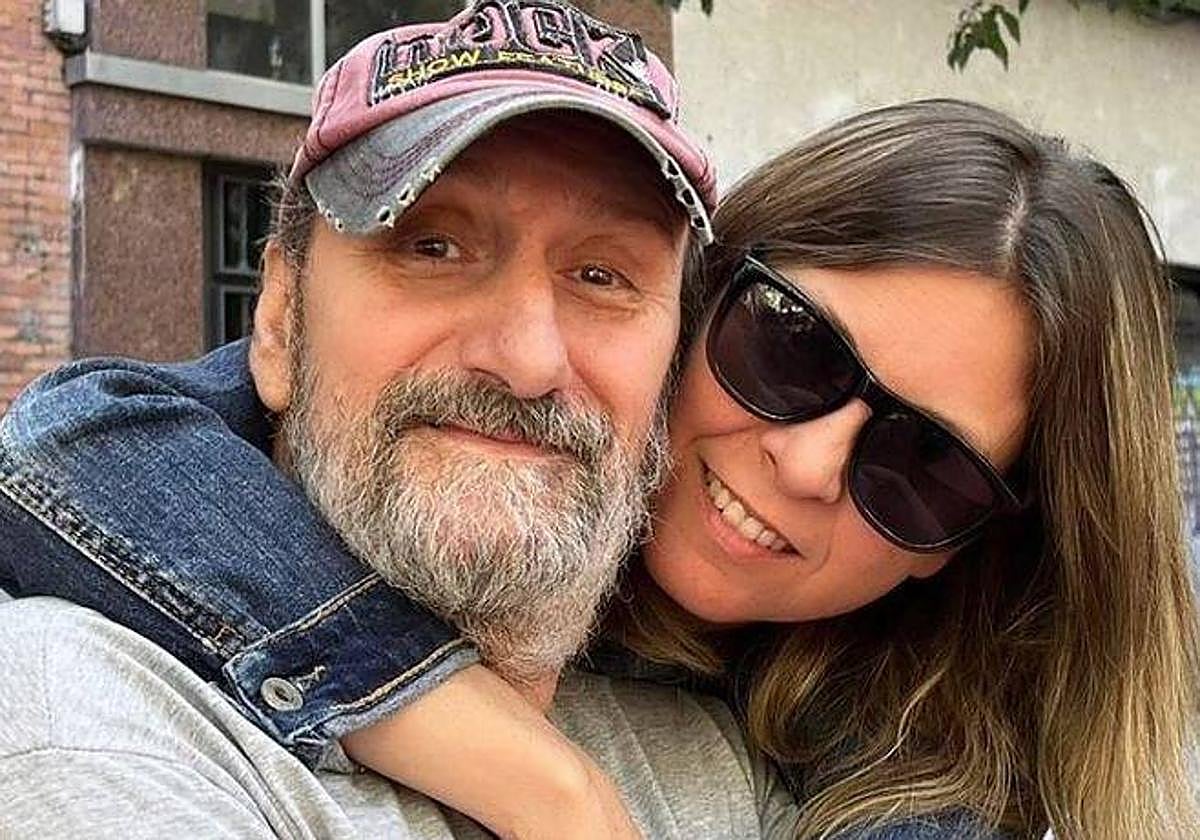 Irene Gil, en una foto reciente con su padre, el actor José Luis Gil