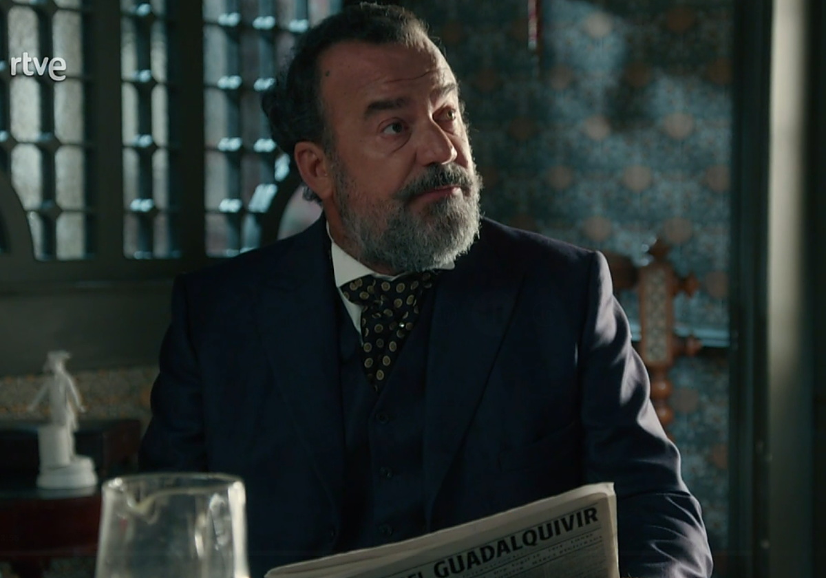 Alonso (Manuel Regueiro) comunica las malas noticias a su hija, Catalina (Carmen Asecas)