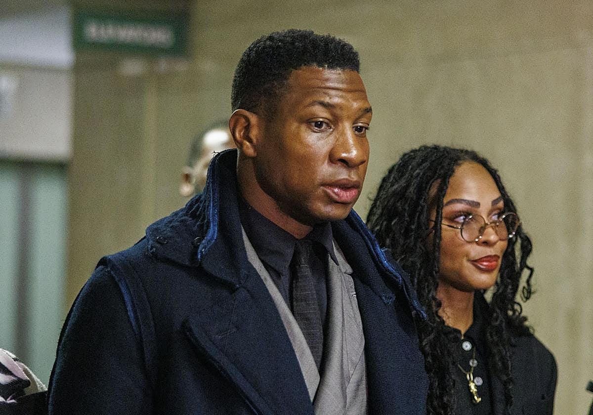 Jonathan Majors a su entrada en los juzgados de Manhattan