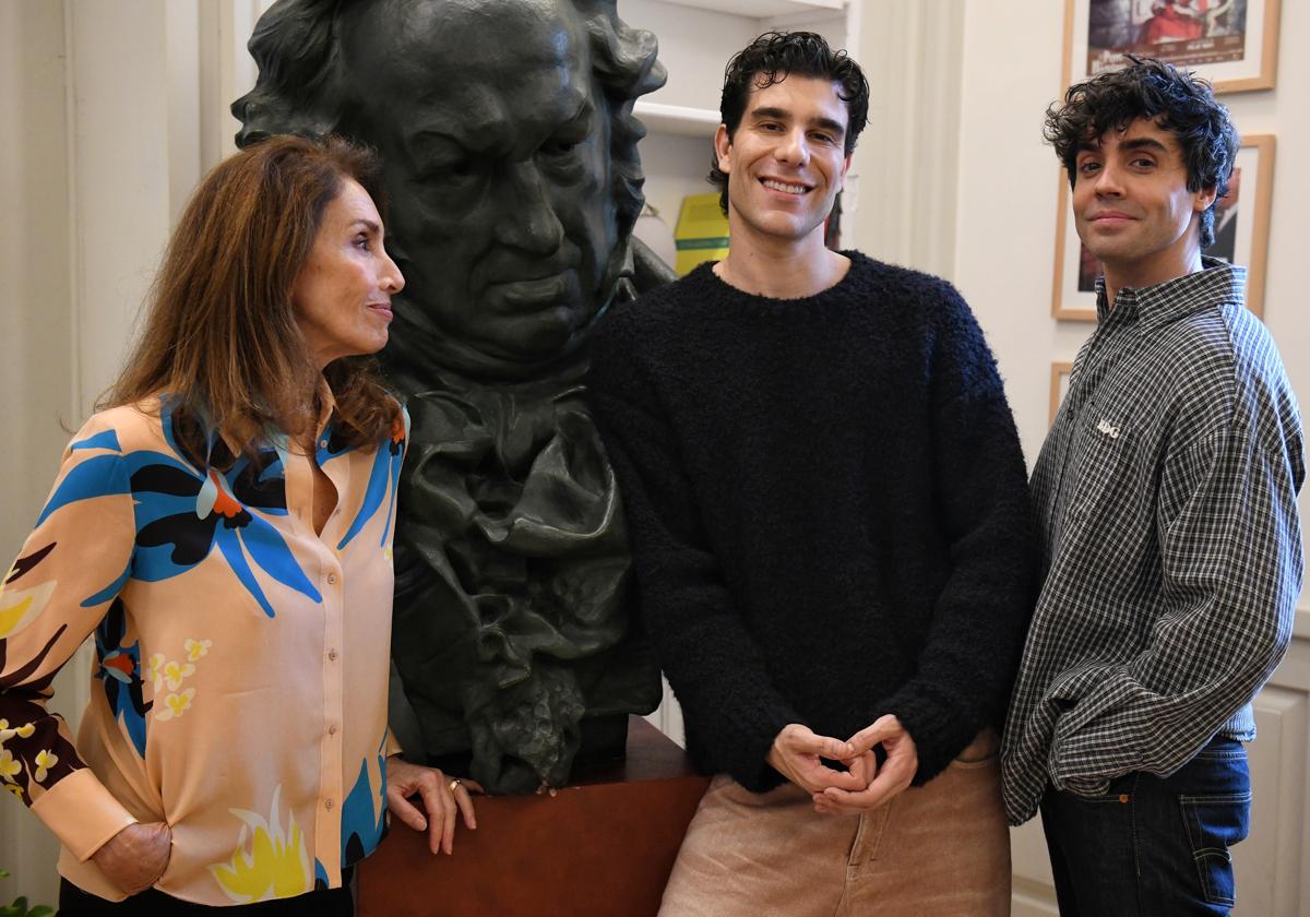 Ana Belén, con Los Javis, en la sede de la Academia de Cine