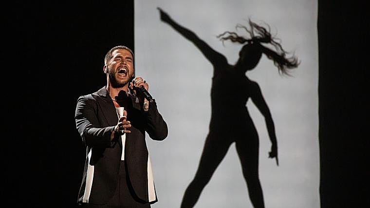 St. Pedro, finalista del Benidorm Fest 2024, durante su actuación en la segunda semifinal