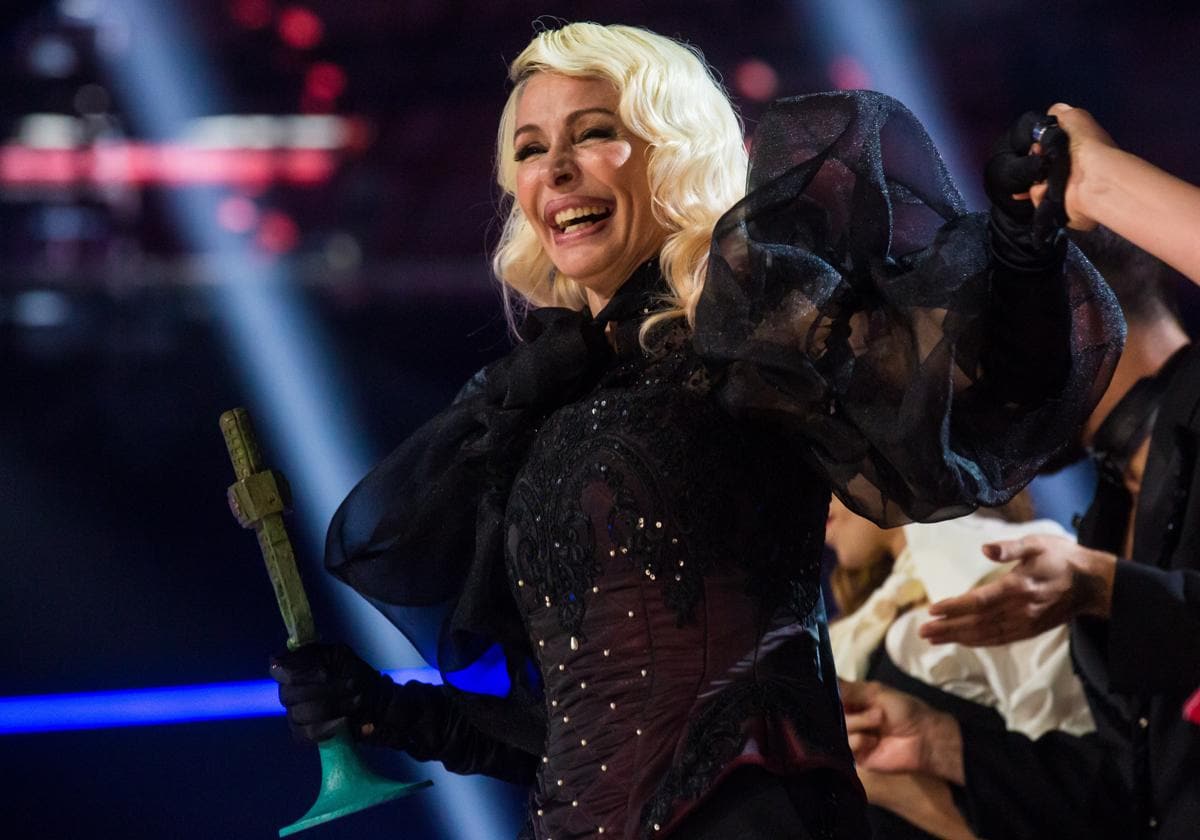 Quién es María Bas, la cantante que hay tras el 'Zorra' de Nebulossa (y que  irá a Eurovisión)