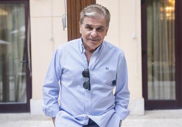 Pedro Ruiz se moja sobre la constante desaparición del dinero en metálico: «Consentimos un control abusivo»