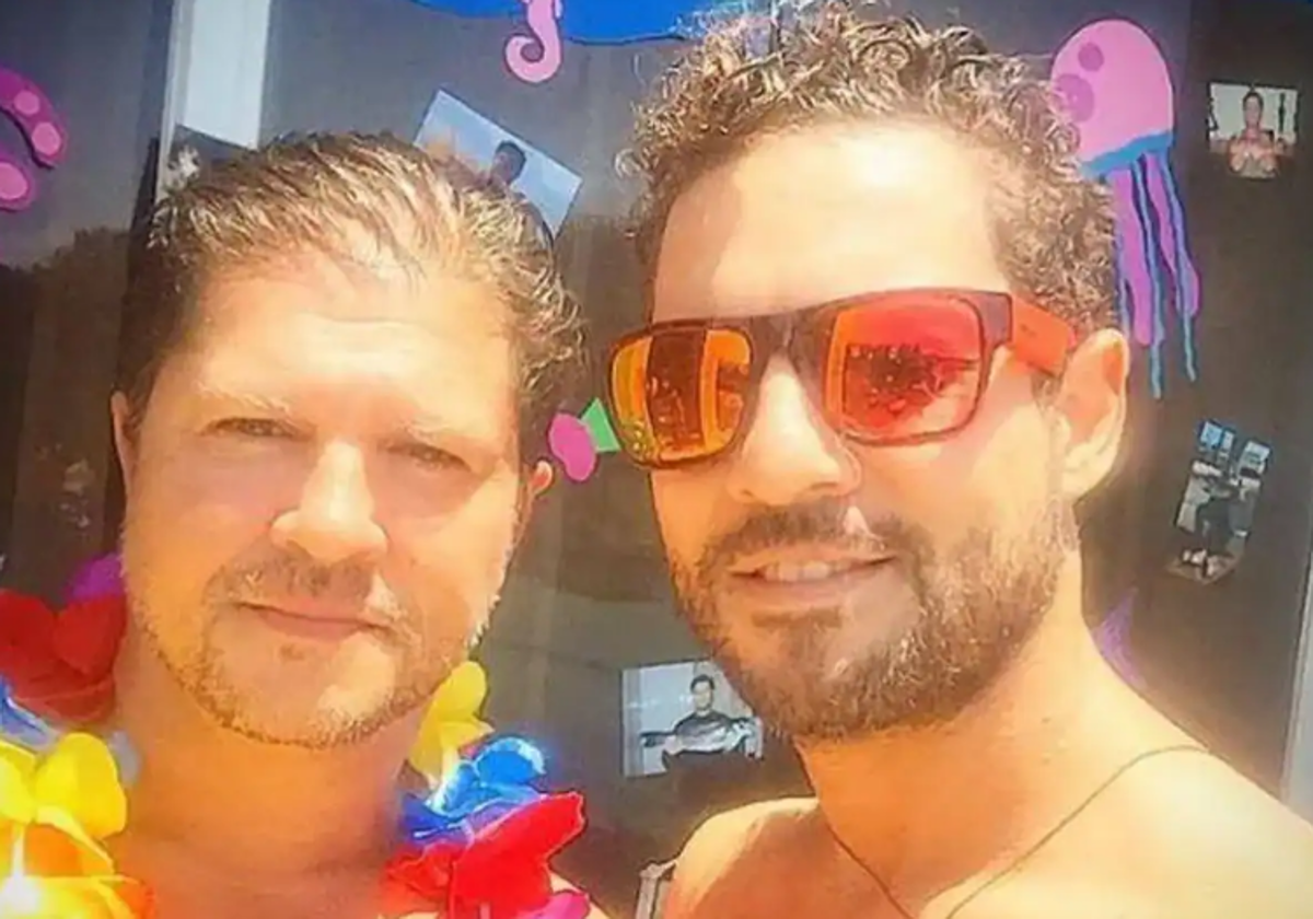 El cantante David Bisbal junto a su hermano Jose María