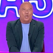 Alfonso Arús hace campaña por este incombustible grupo español para ir a Eurovisión: «Lo ponen patas arriba»