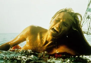 Muere la protagonista de una icónica escena de la historia del cine: adiós a Susan Backlinie, la primera víctima del 'Tiburón' de Spielberg