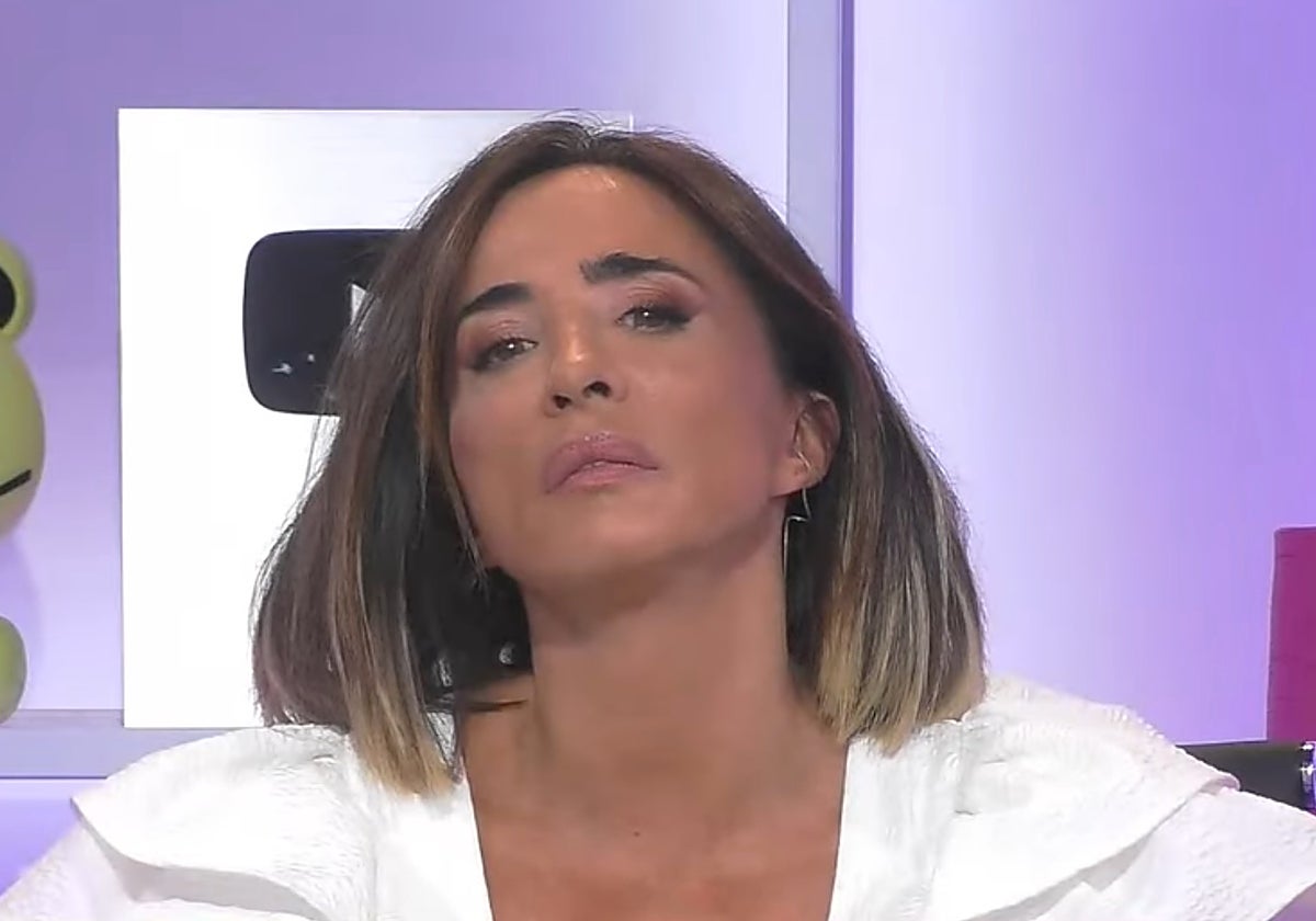 María Patiño, presentadora de 'Ni que fuéramos', se ha despachado a gusto contra Joaquín Prat.