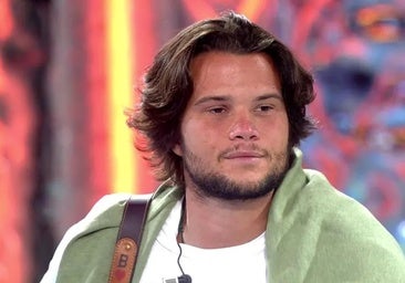 Bosco aclara lo que ocurrió en su sugerente 'pillada' con Sofía Suescun y deja con la boca abierta a los presentes