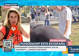 Una reportera de 'Espejo Público', al límite durante su cobertura en el Parlament: «Me han tirado al suelo y...»