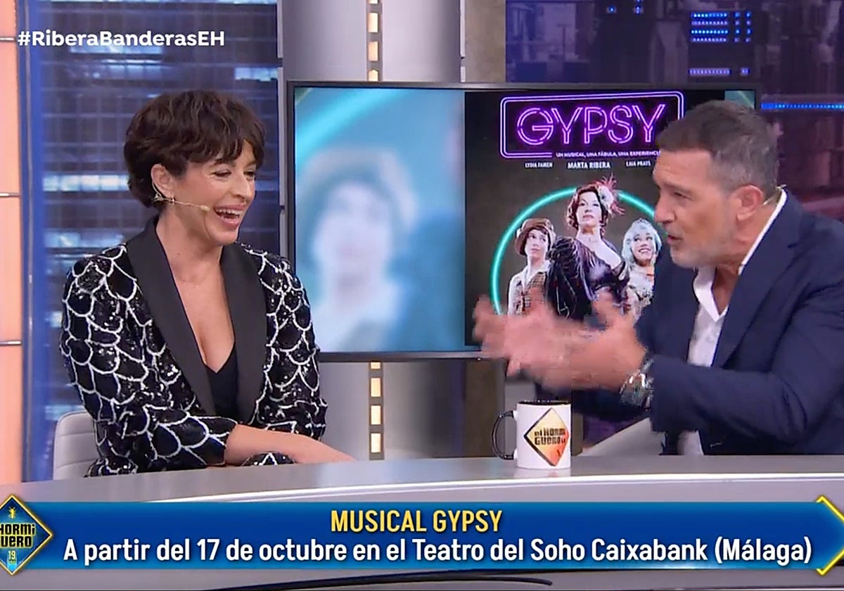 Los actores Antonio Banderas y Marta Ribera en 'El Hormiguero'