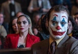 Crítica de 'Joker: Folie à deux' (**): Todd Phillips le quita los explosivos al Joker