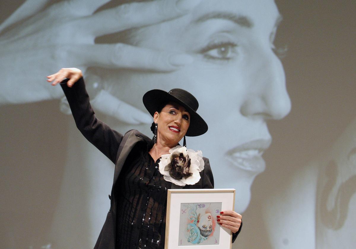 Rossy de Palma, en el teatro Jovellanos durante la gala inaugural del FICX