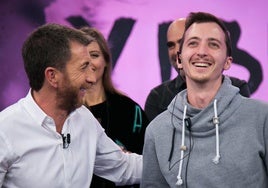 Adrián, el sobrino de Pablo Motos con el que guarda un gran parecido físico: su trabajo en 'El Hormiguero' y sus estudios