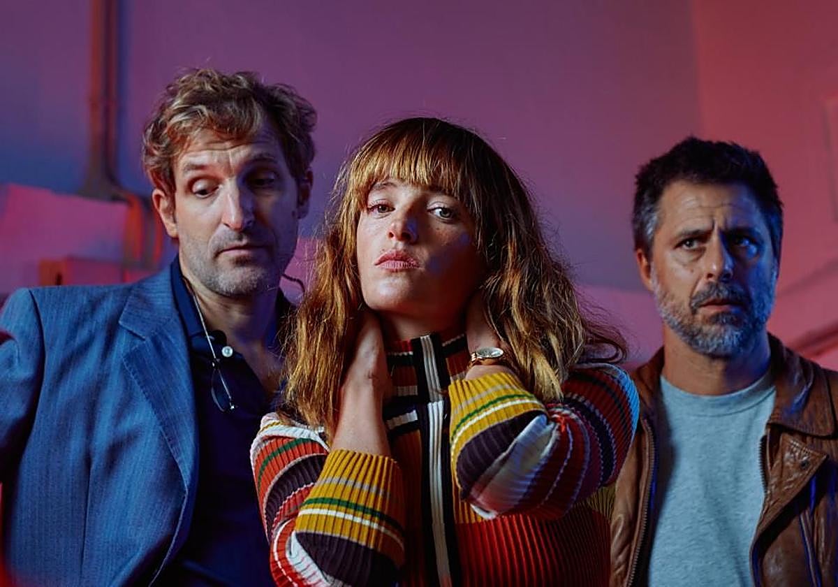 usana Abaitua, Julián Villagrán y Hugo Silva.