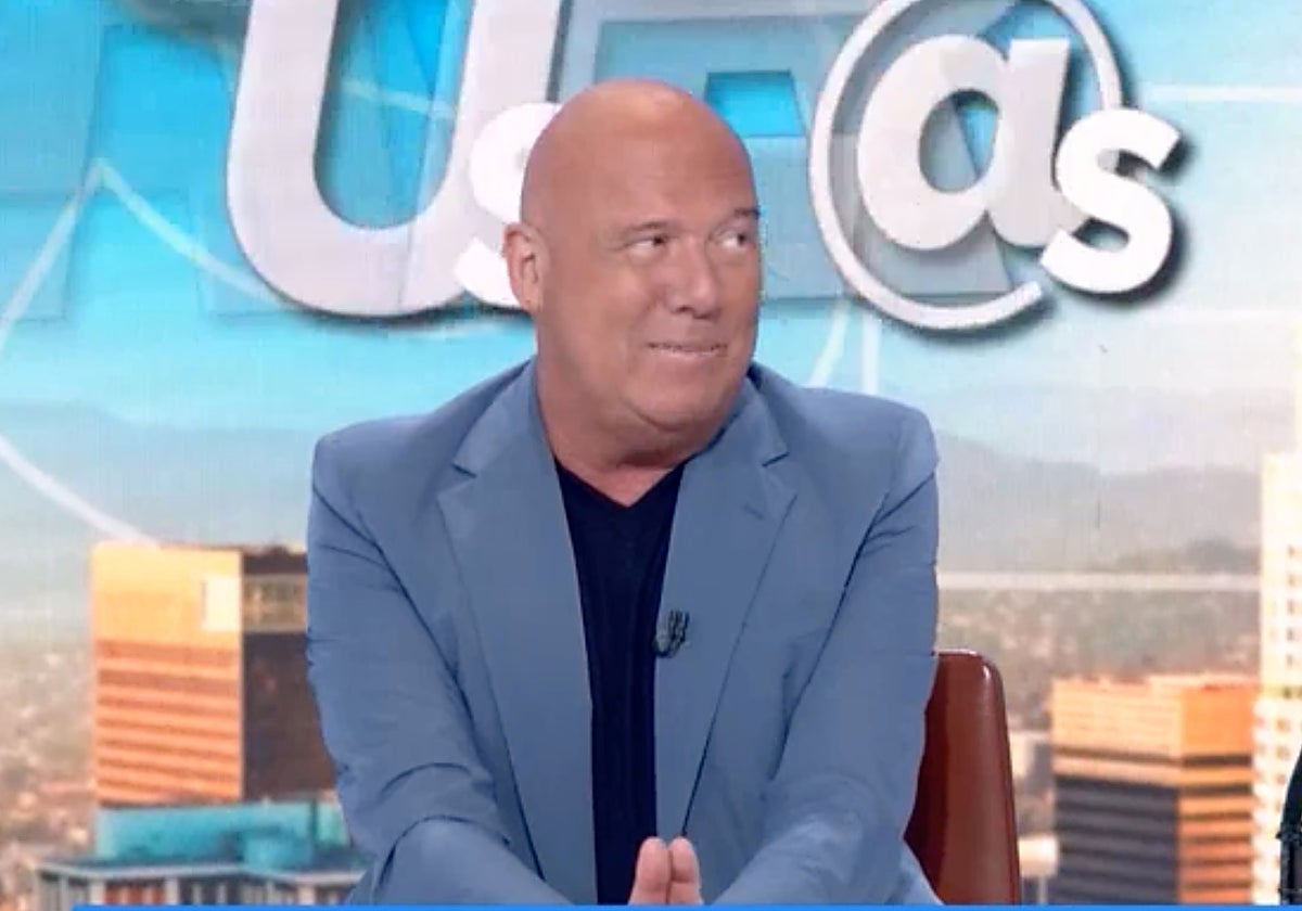 Alfonso Arús ha tenido un pequeño 'encontronazo' con su hijo durante la emisión de 'Aruser@s'.