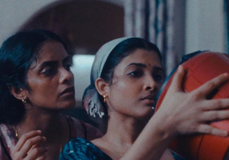 Crítica de 'La luz que imaginamos' (***): Mujeres hindúes muy lejos de un ataque de nervios