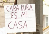 Okupan la casa de dos jubilados en Barcelona con los propietarios viviendo en la planta de abajo: «El hijo va a un colegio privado»