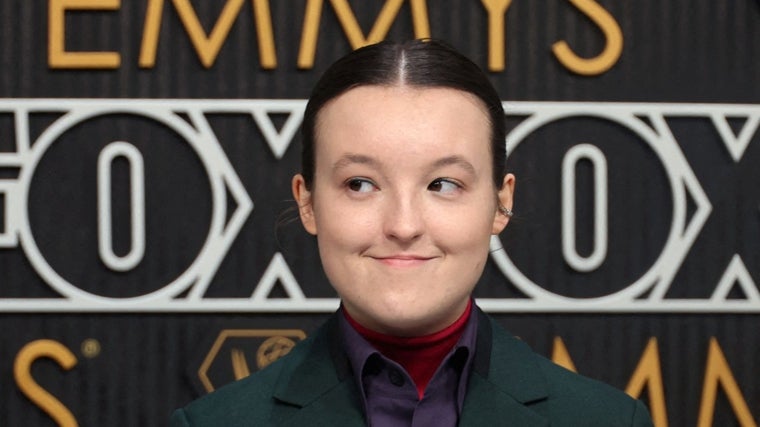 Bella Ramsey en los premios Emmy
