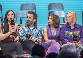 Los presentadores de 'La familia de la tele', en la presentación del programa