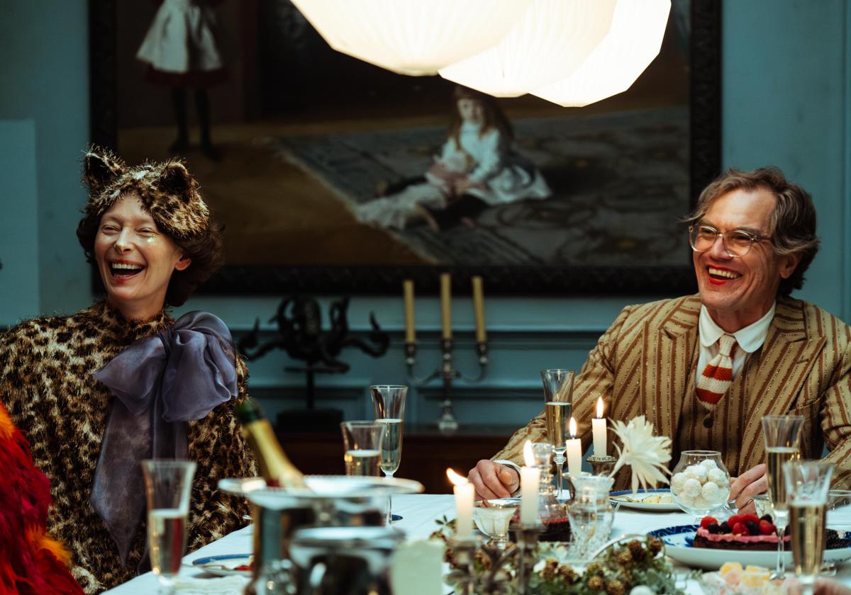 Tilda Swinton y Michael Shannon en 'The End'