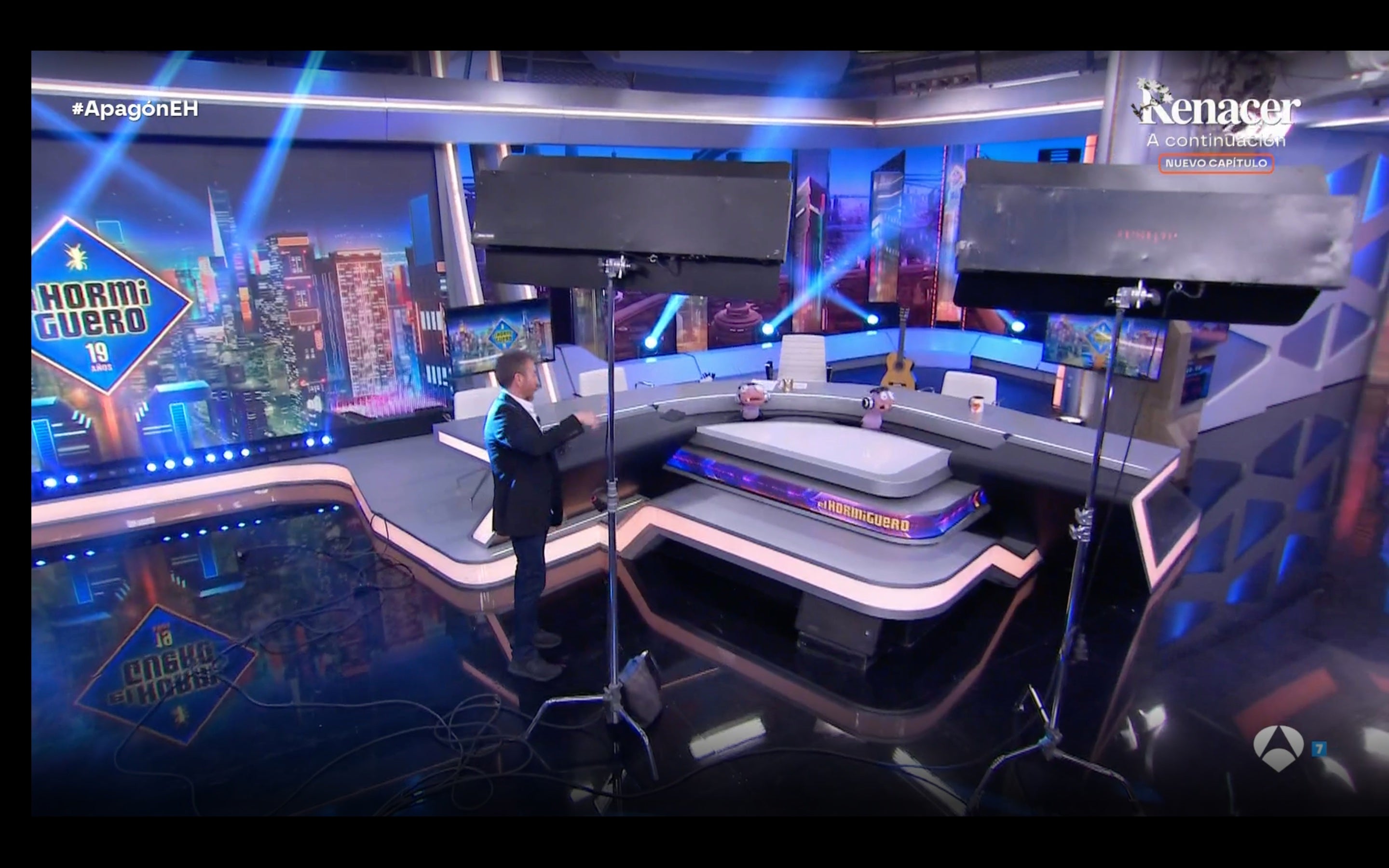 Pablo Motos muestra los preparativos para emitir 'El Hormiguero' en medio del apagón
