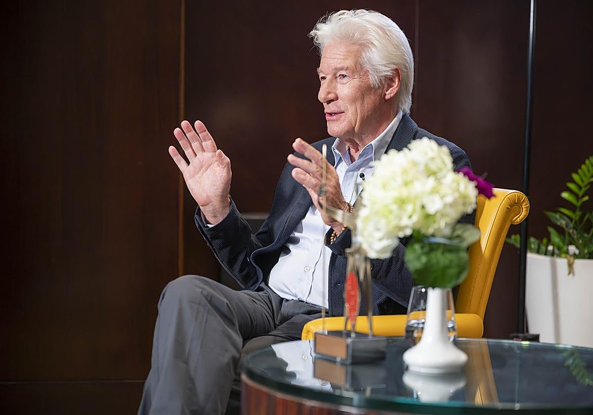 Richard Gere, este martes, tras recoger el Premio de Honor de los Premios Sant Jordi en un acto informal en el Hotel Casa Fuster