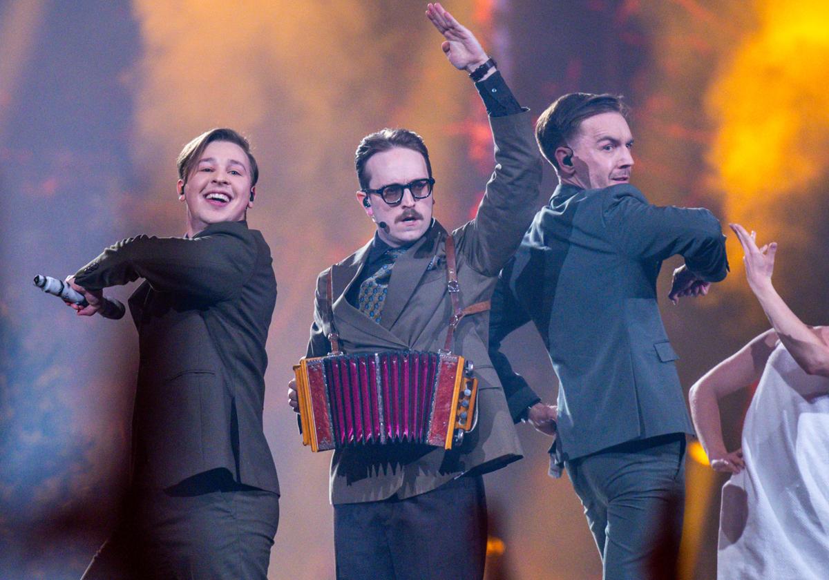 Quién es quién en KAJ, la banda que representa a Suecia en Eurovisión: sus miembros y la censura que ha sufrido su canción