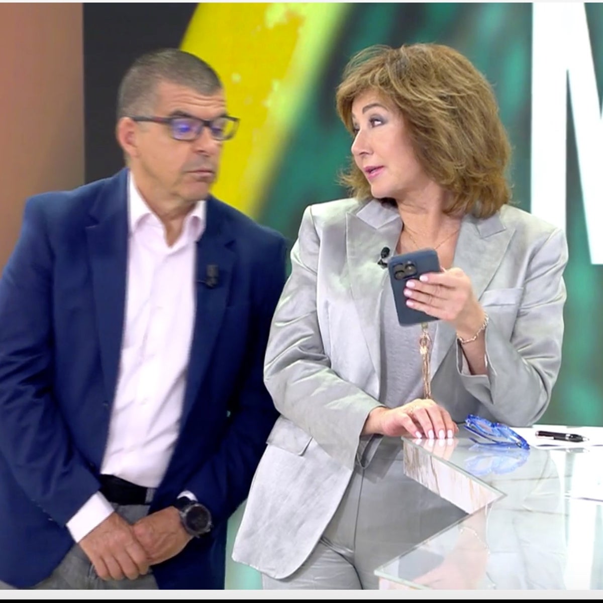 El programa de Ana Rosa: El brutal 'zas en toda la boca' de Ana Rosa  Quintana a una tertuliana que la cuestiona enmudece el plató: «O sea, Ábalos »