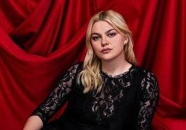 Quién es Louane Emera, representante de Francia en Eurovisión: su hija, su novio y una canción para su madre fallecida