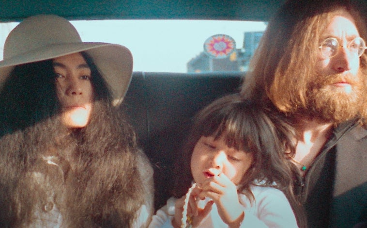 Imagen principal - 'John & Yoko: One to one': si el 'flower-power' no funciona, empecemos de nuevo