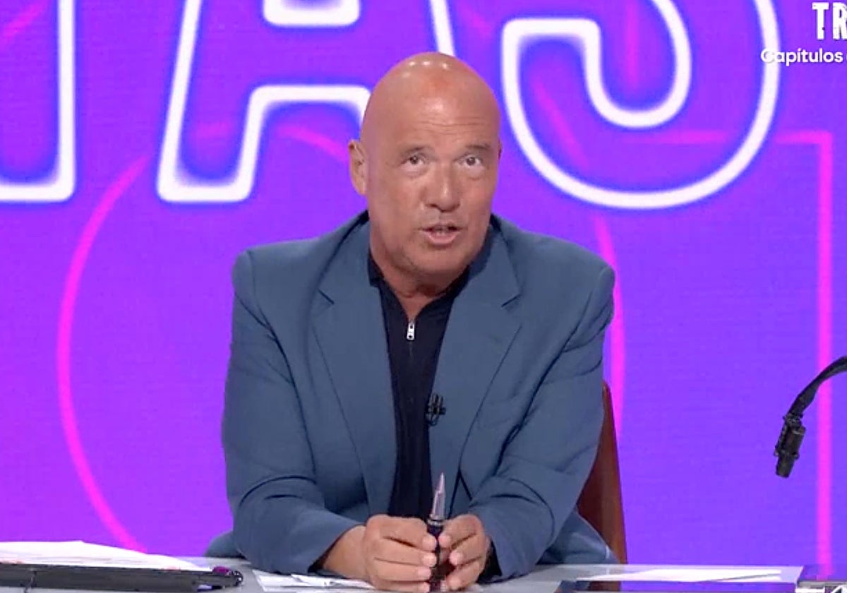 Alfonso Arús, presentador de 'Aruser@s', ha reaccionado al conocer el motivo de la ruptura de Álvaro Morata y Alice Campello.