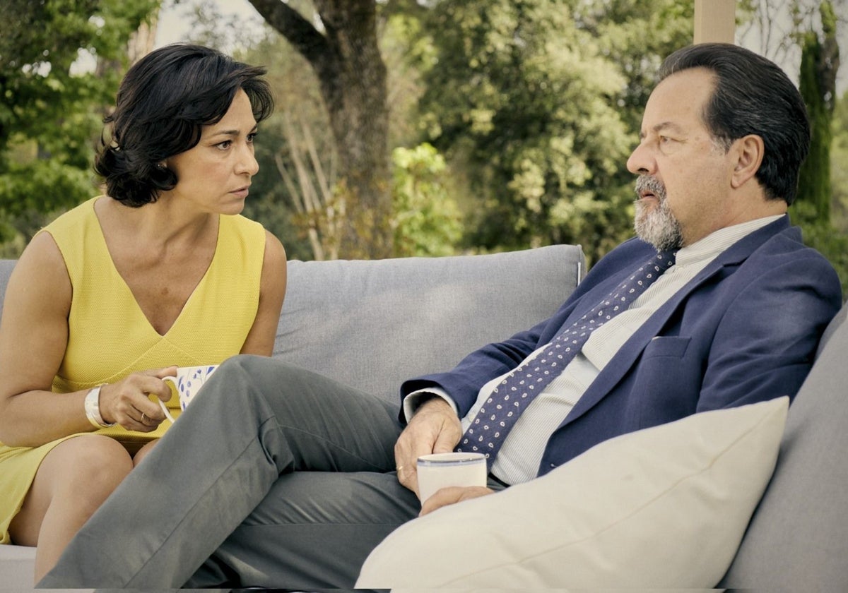 Isabel Serrano y Abel Folk, en 'La encrucijada'