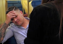 «Vengo a enseñarte la pelambrera», un soltero se queda sin saber donde meterse con lo que hace su cita