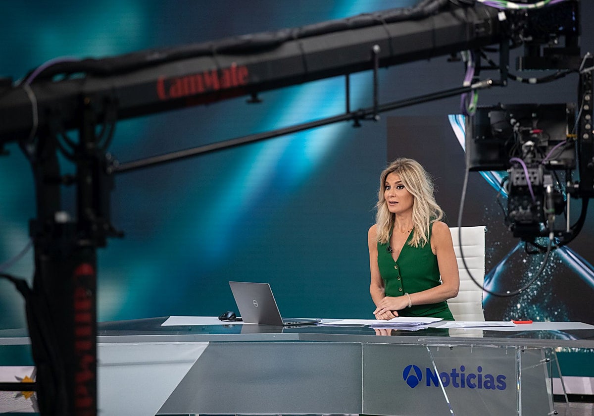 Sandra Golpe, presentadora de Antena 3 Noticias 1