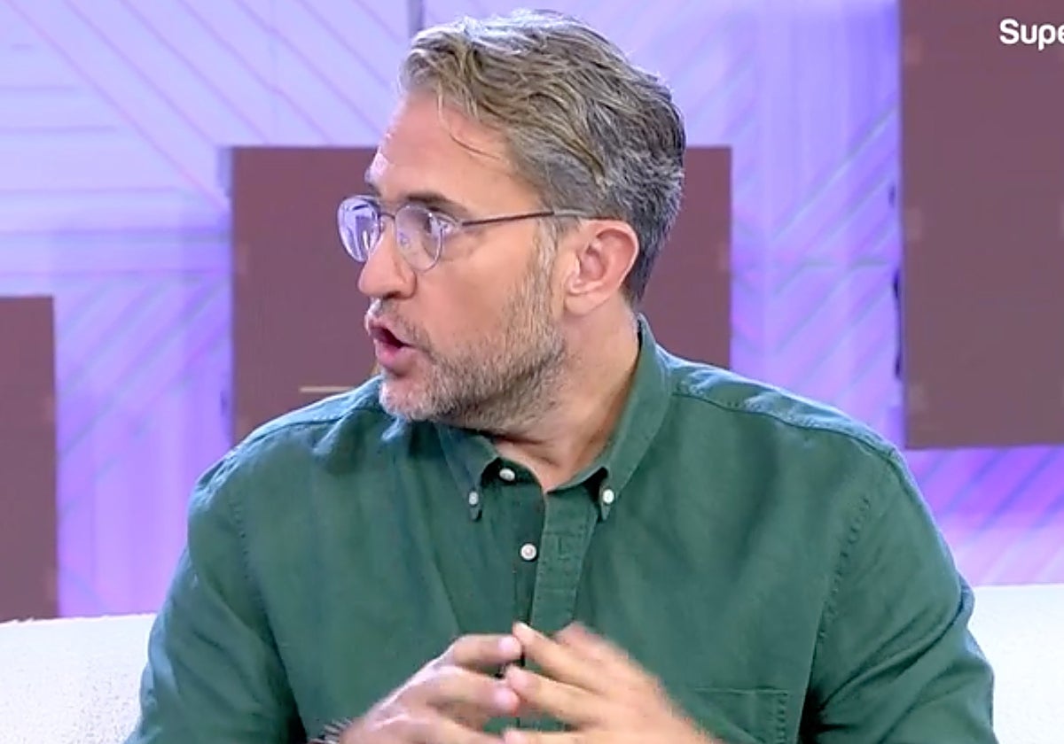 Máximo Huerta, colaborador de 'El programa de Ana Rosa', ha lanzado la pregunta que todos se hacen tras conocer que España no acudirá a Eurovisión si Israel participa.