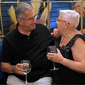 Un soltero de 'First Dates' escandaliza al equipo por hacer lo nunca visto: «Igual tenemos que utilizar los rociadores de agua del techo»