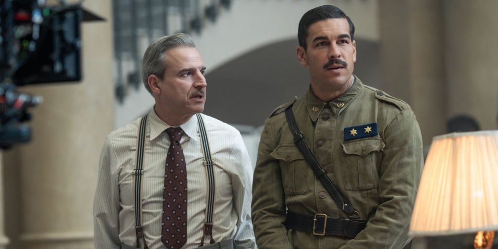 Mario Casas y Alberto San Juan van a prepararle la cena a Franco