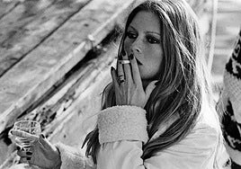 Francia teme por la vida de su icono nacional, Brigitte Bardot