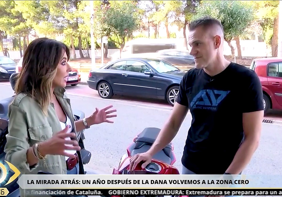 Ana Terradillos, presentadora de 'La mirada crítica', ha estado con un afectado de la DANA.