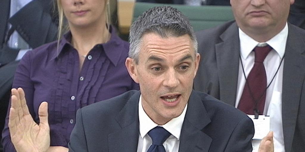 El director general de la BBC dimite tras las críticas por la edición de un documental sobre Trump