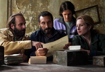 'Los colores del tiempo' (***): Un cromático diálogo con los antepasados