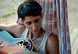 'Flores para Antonio': El canto elegíaco y purificador de una estirpe de faraones