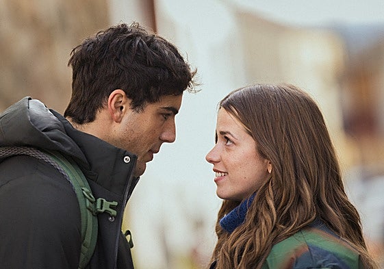 Óscar Casas y Ana Jara atracan un banco después de hacer 'match' en 'Me has robado el corazón'